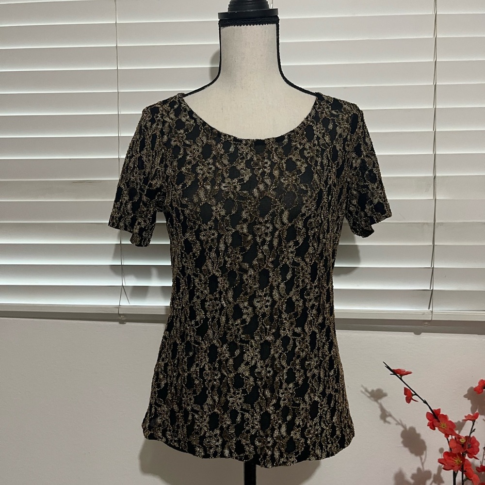Black & Gold Lace-Print Short Sleeve Women's Top